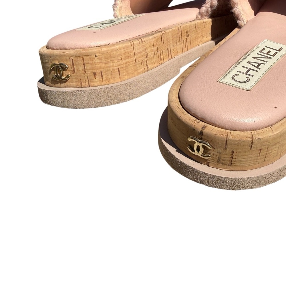 CHANEL Women’s Pink Bouclé Iridescent Pearl CC Slide Sandals Cork Platform 41 - Picture 5 of 12